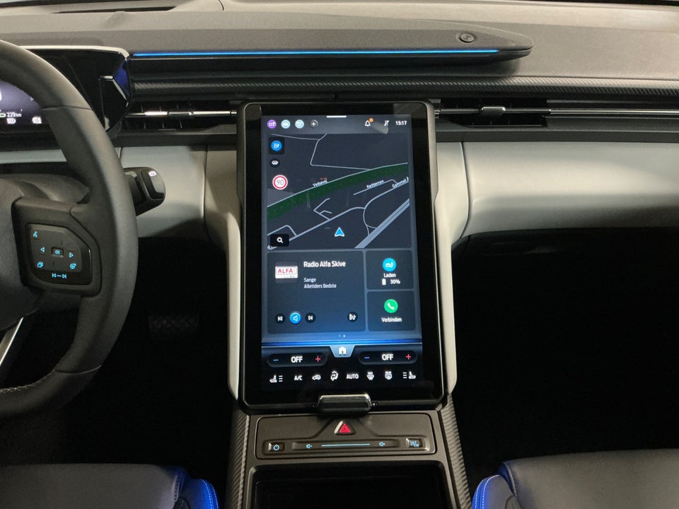 Ford Explorer 77 Premium Extended Range 5d