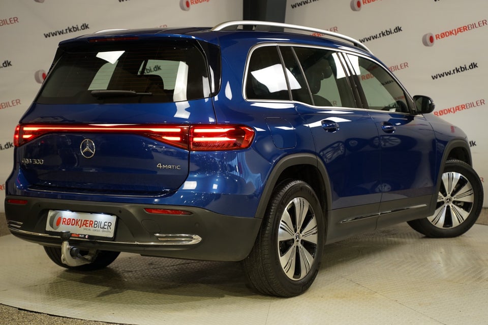 Mercedes EQB300 Progressive 4Matic 5d