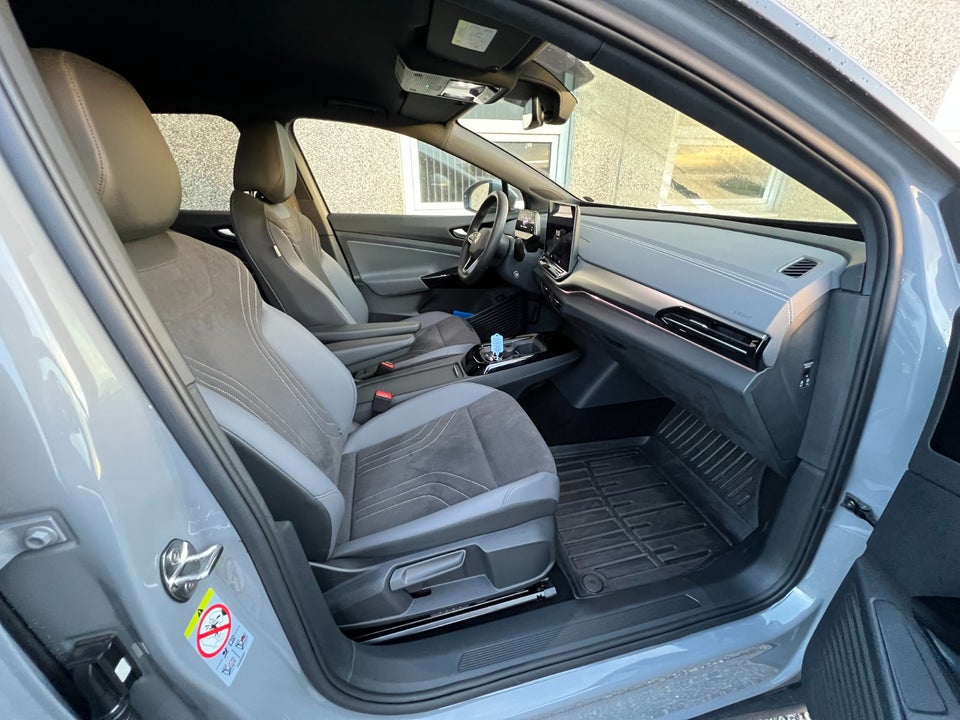 VW ID.4 77 Pro 5d