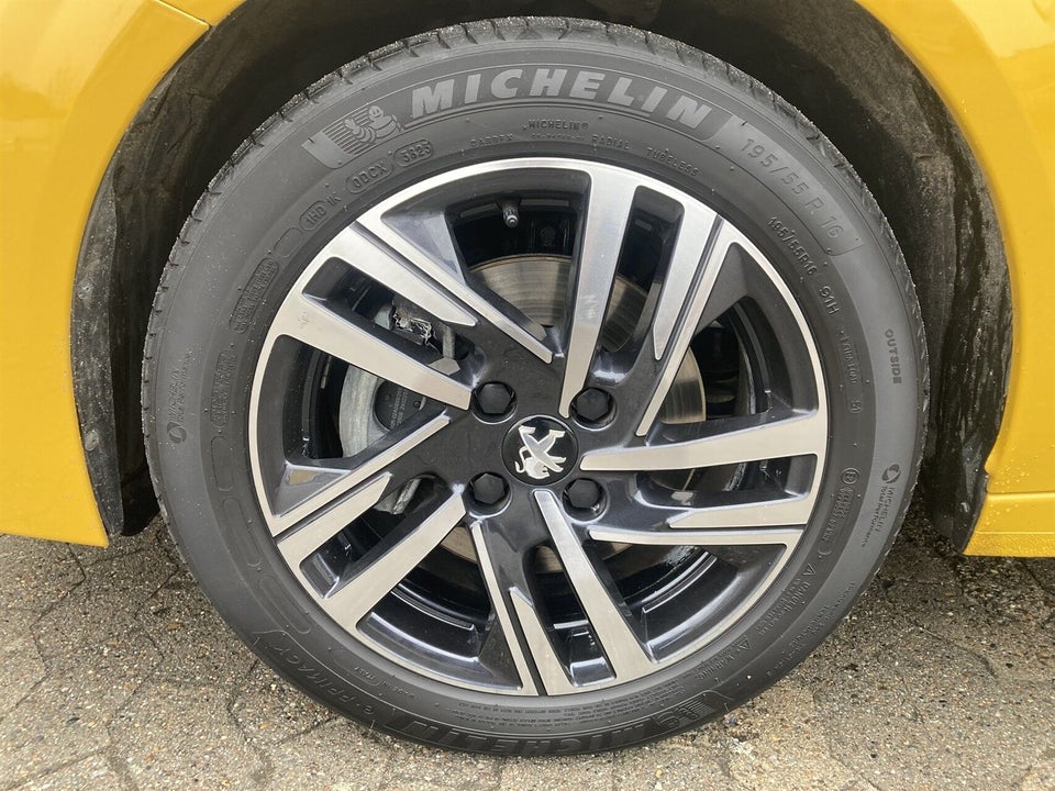 Peugeot 208 1,2 PureTech 100 Allure Pack 5d