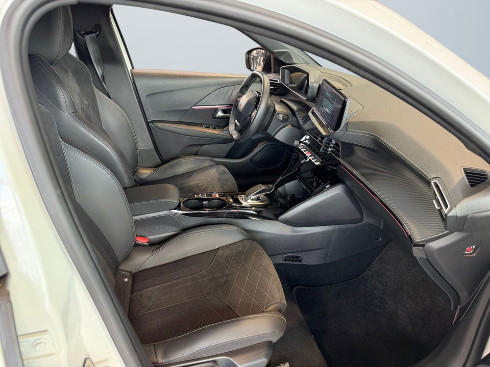 Peugeot e-208 50 GT Pack 5d