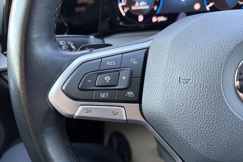 VW Golf VIII 1,5 eTSi 150 Style Variant DSG 5d