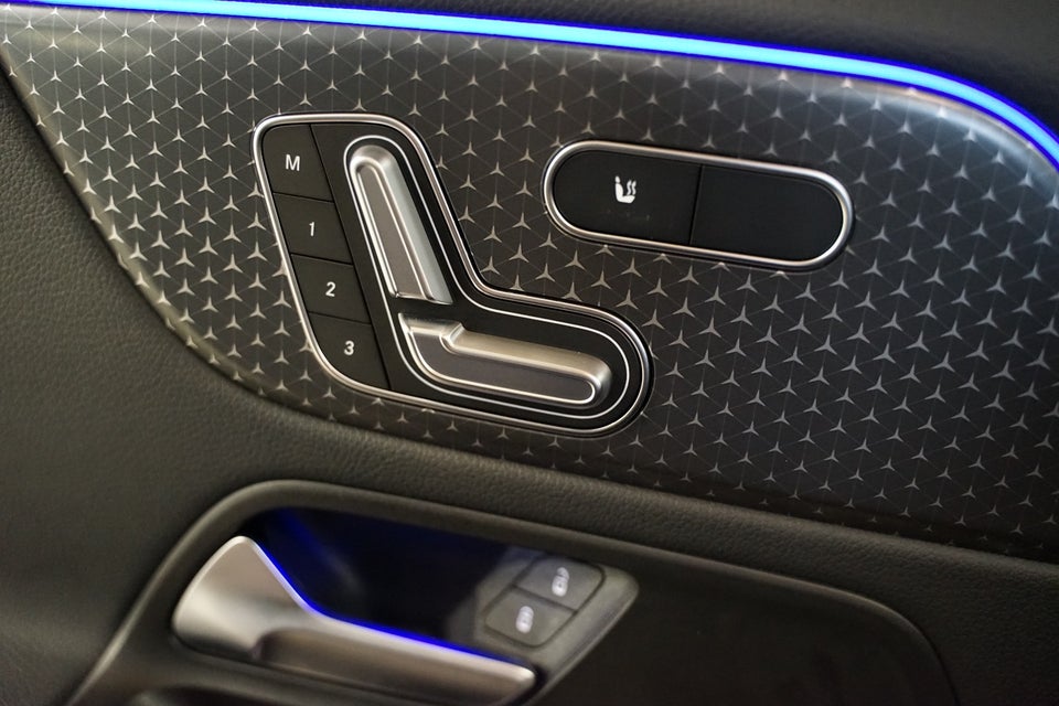 Mercedes EQB250+ AMG Line 5d