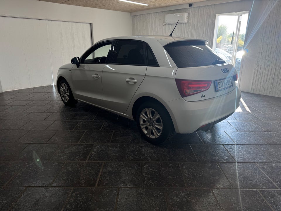 Audi A1 1,4 TFSi 122 Ambition Sportback 5d