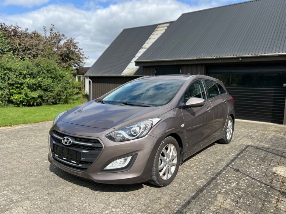 Hyundai i30 1,6 CRDi 110 Active+ CW 5d