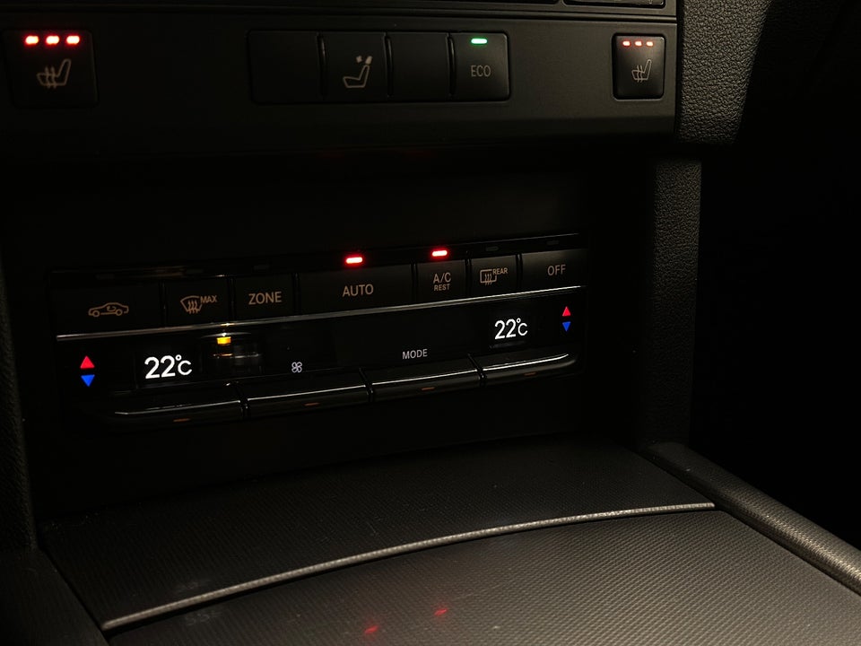 Mercedes E200 2,2 CDi stc. aut. BE 5d