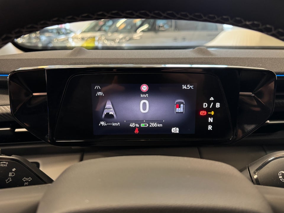 Ford Explorer 77 Premium Extended Range 5d