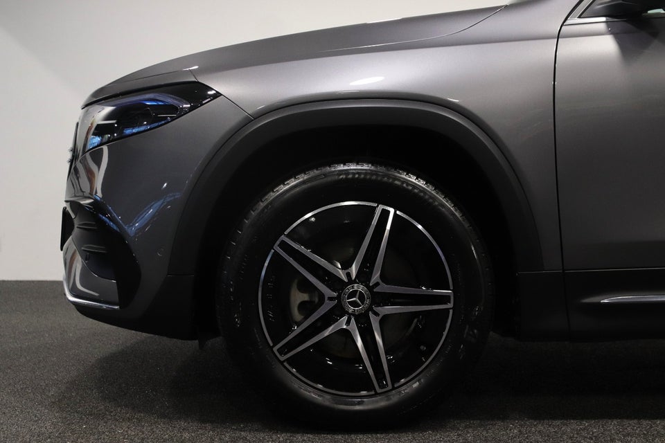 Mercedes EQB250 AMG Line 5d