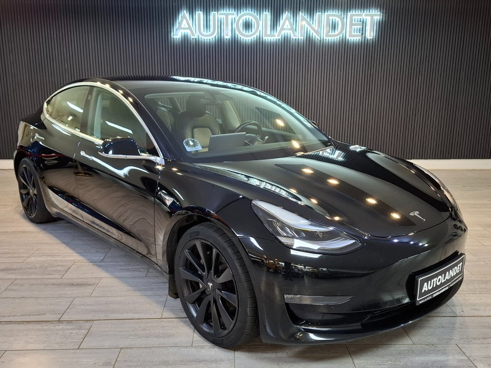 Tesla Model 3 Long Range AWD 4d
