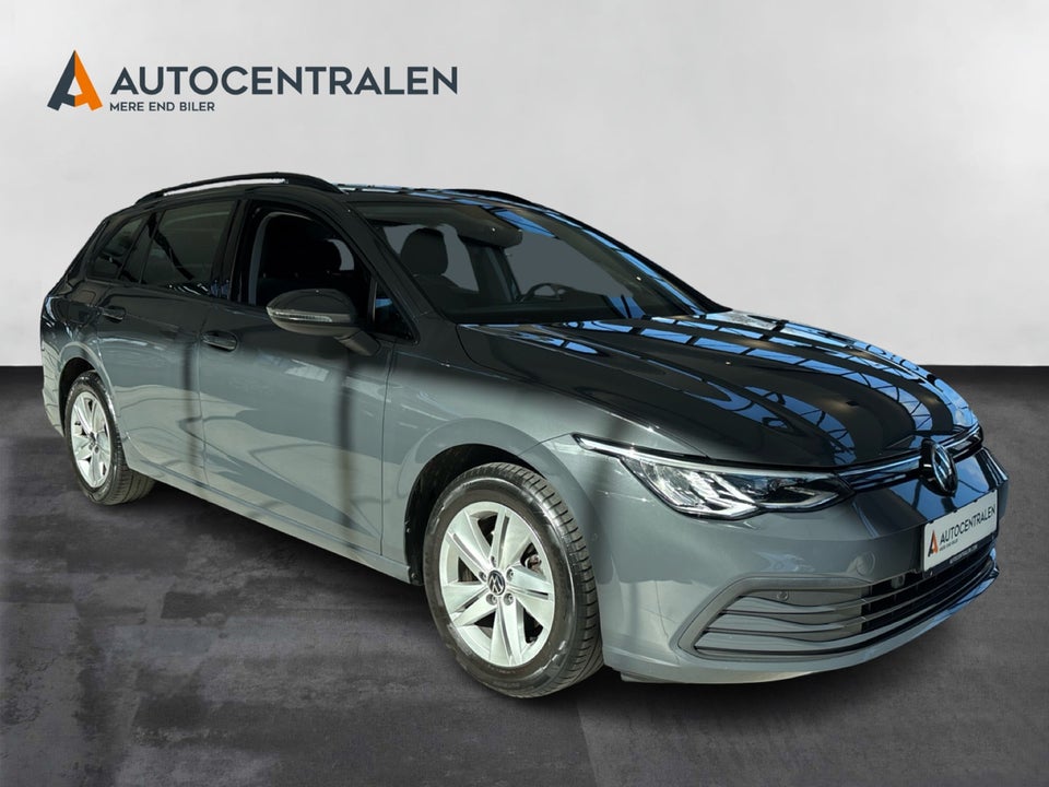 VW Golf VIII 1,5 TSi 130 Life Variant 5d