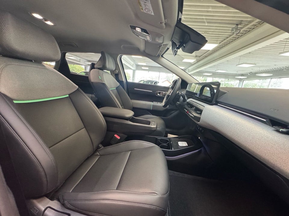 Kia EV4 81 Long Range Business Plus Fastback 4d