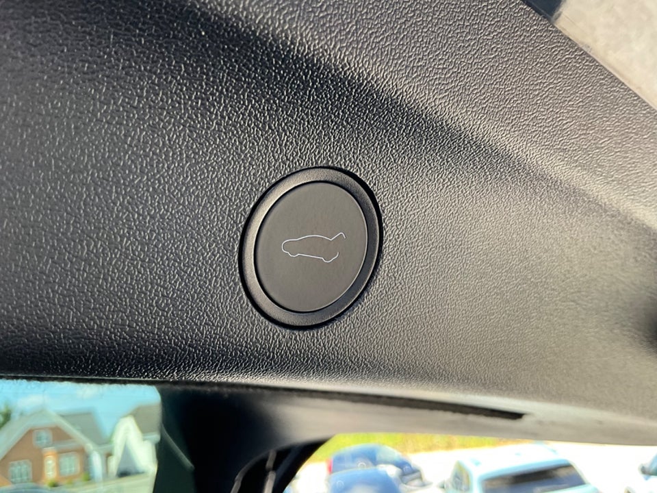 Tesla Model Y Long Range AWD 5d