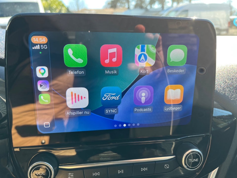 Ford Fiesta 1,0 EcoBoost mHEV Titanium Van 5d