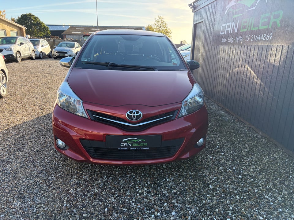 Toyota Yaris 1,3 VVT-i T2 Style 5d