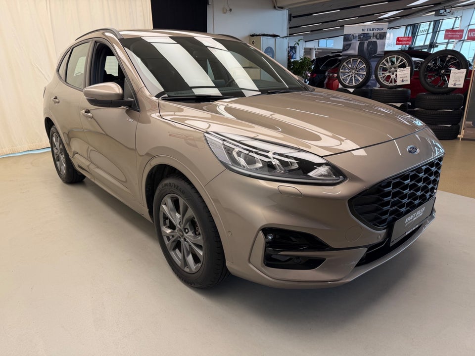 Ford Kuga 2,5 PHEV ST-Line CVT 5d