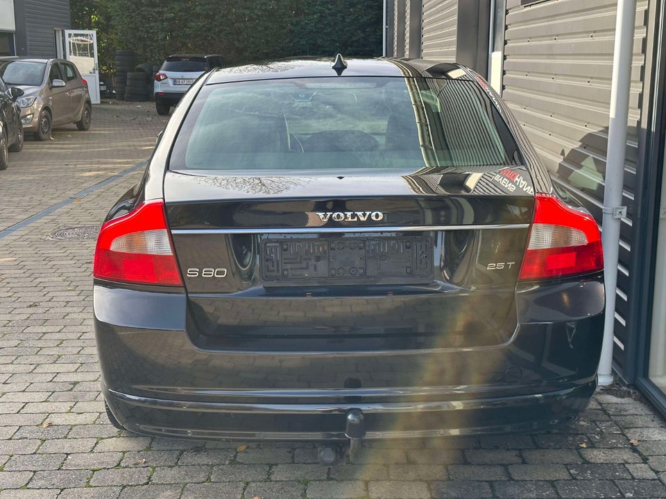 Volvo S80 2,5 T Momentum aut. 4d