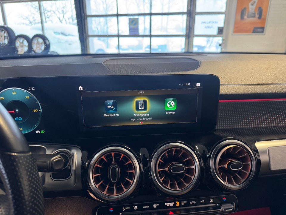 Mercedes EQB300 4Matic 5d