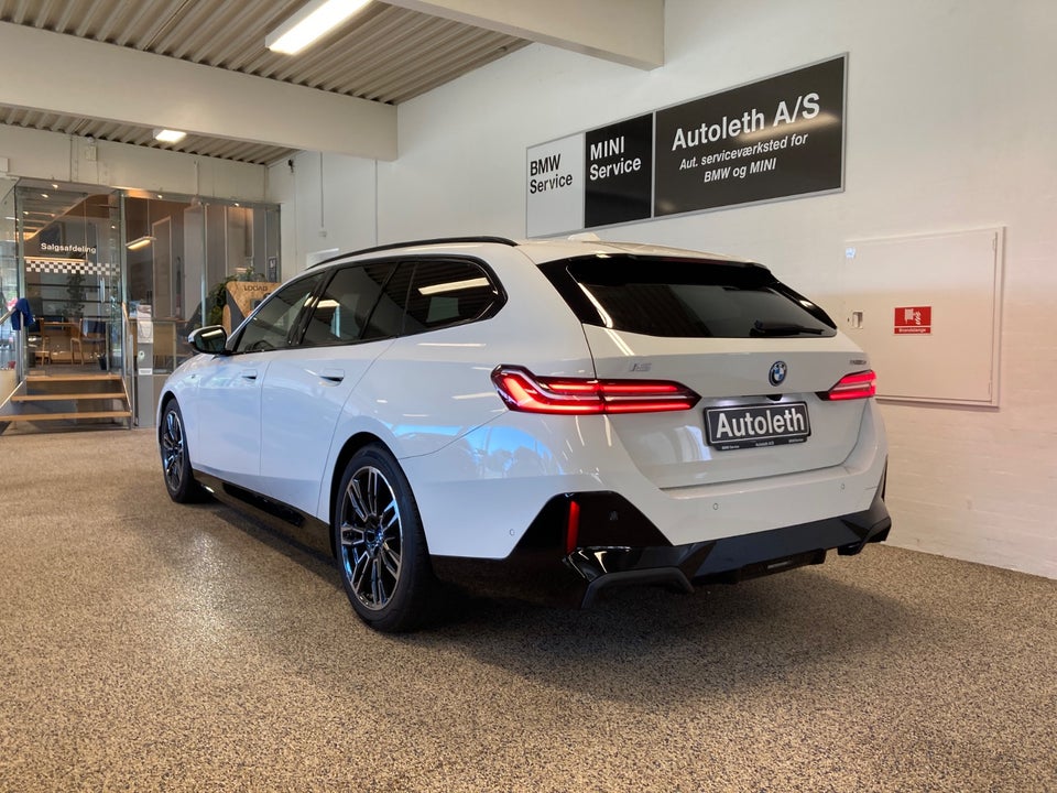 BMW i5 eDrive40 Touring Fully Charged M-Sport 5d