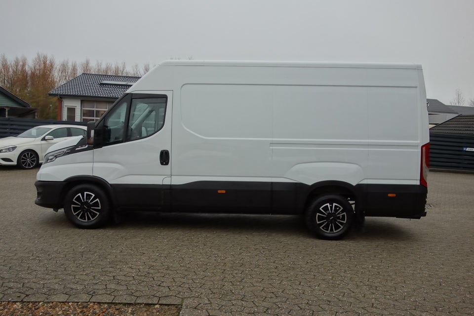 Iveco Daily 3,0 35S18 12m³ Van AG8