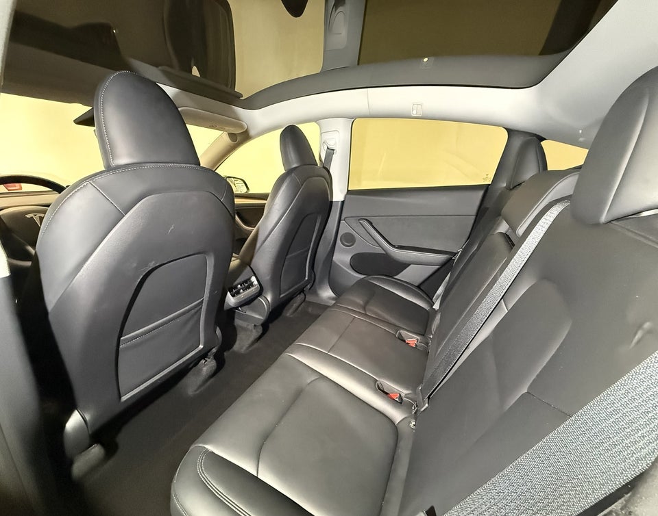 Tesla Model Y Long Range AWD 5d