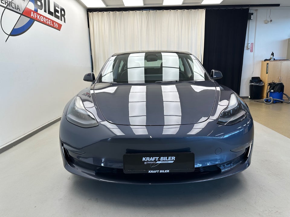 Tesla Model 3 Long Range AWD 4d
