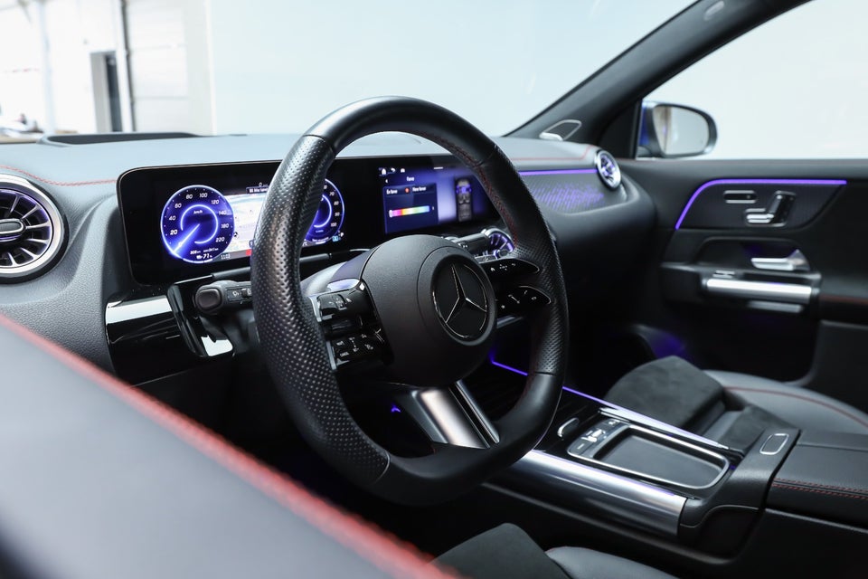 Mercedes EQA350 AMG Line Premium 4Matic 5d