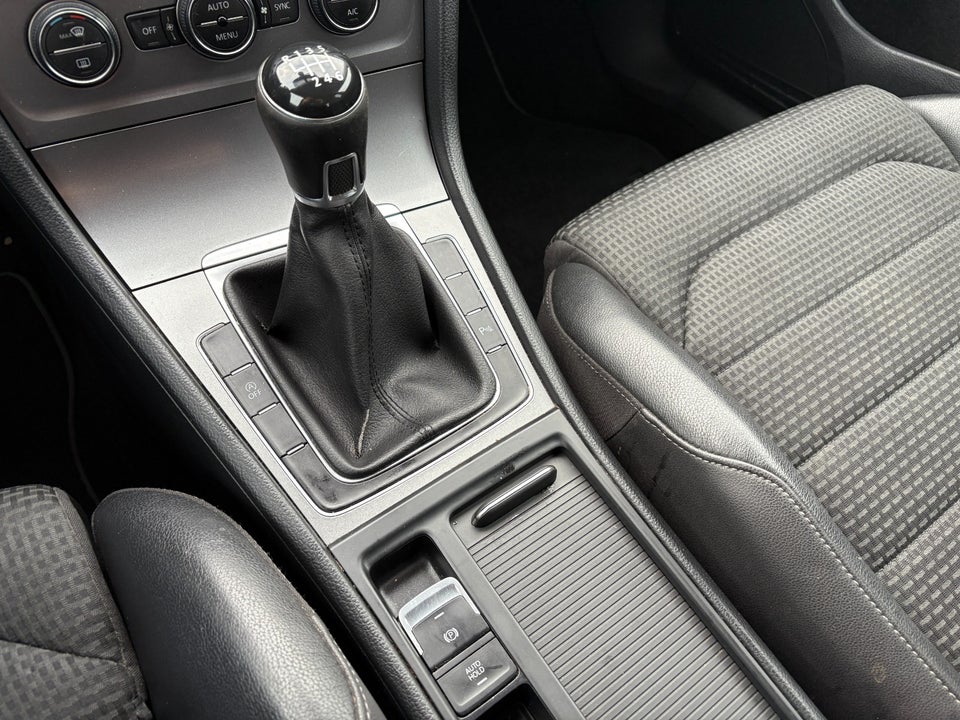 VW Golf VII 1,6 TDi 110 BlueMotion 5d