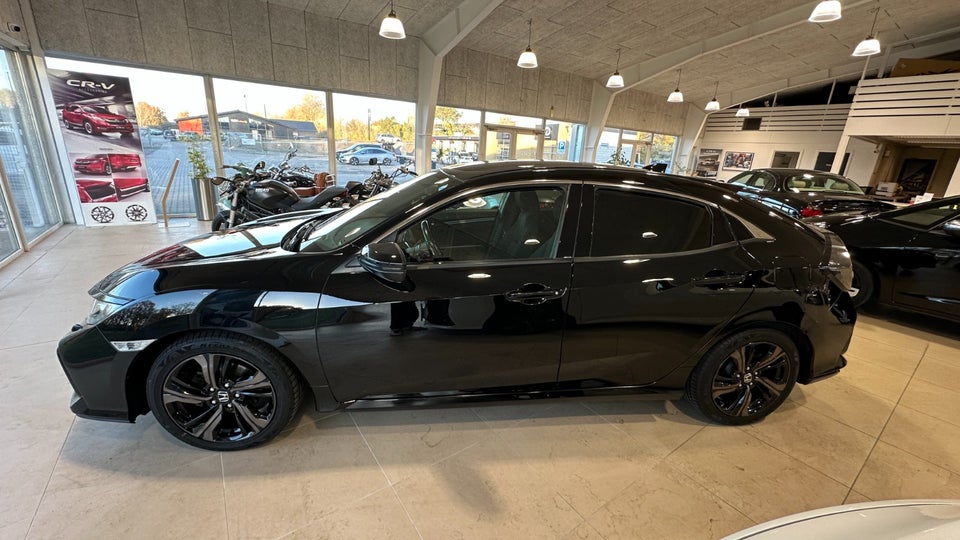 Honda Civic 1,0 VTEC Turbo Elegance CVT 5d