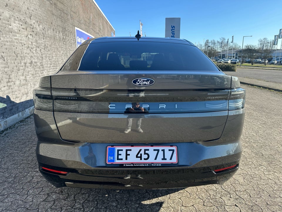 Ford Capri 82 Premium Extended Range 5d