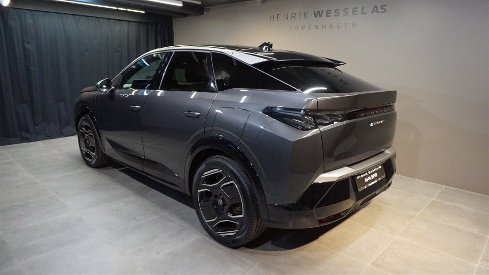 Peugeot e-3008 77 GT Pack 5d