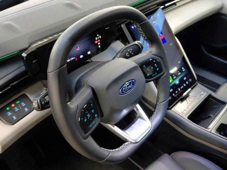 Ford Explorer 79 Premium Extended Range AWD 5d