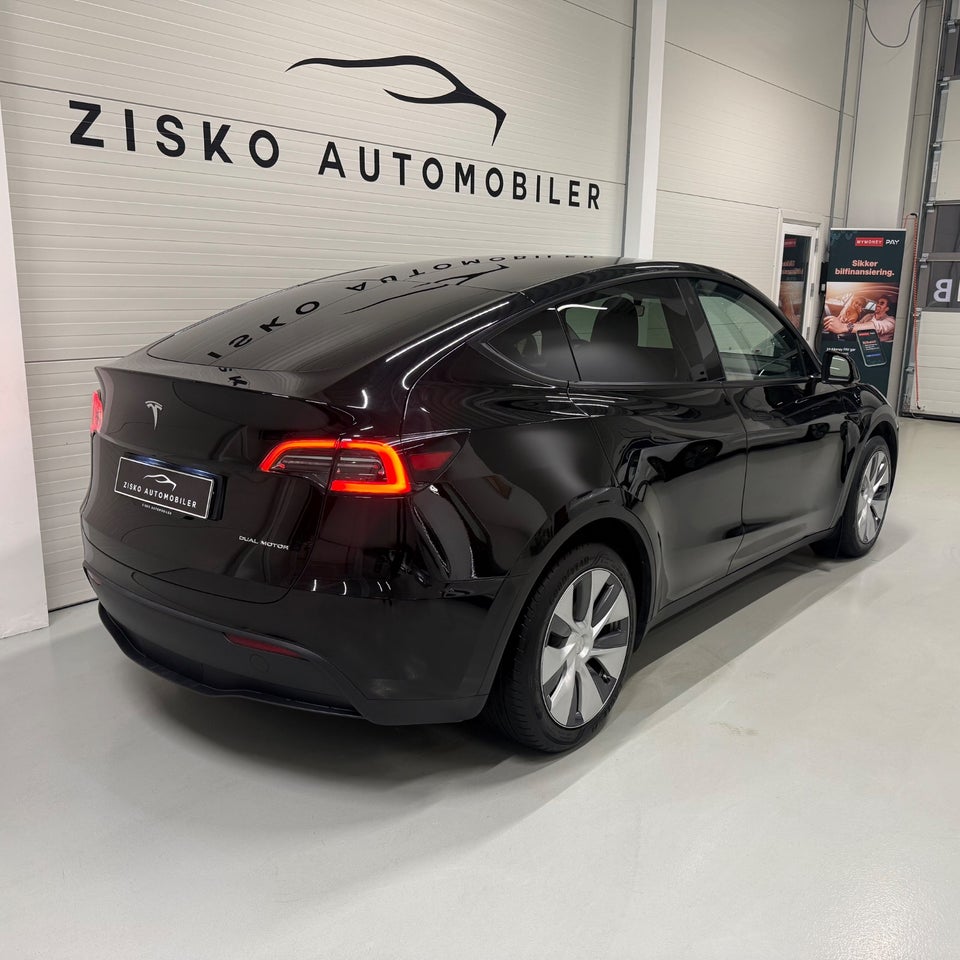 Tesla Model Y Long Range AWD 5d