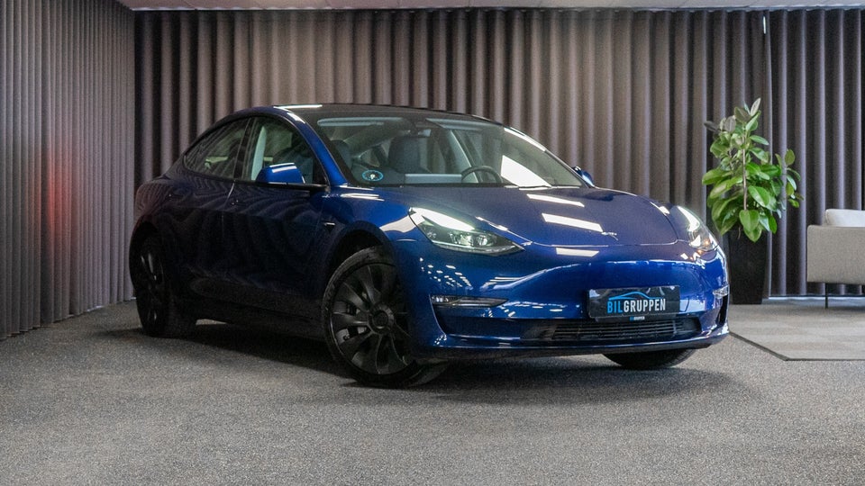 Tesla Model 3 Long Range AWD 4d