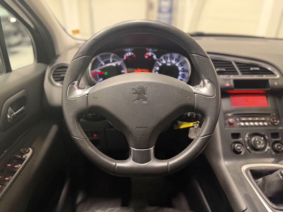 Peugeot 3008 1,6 HDi 114 Style 5d