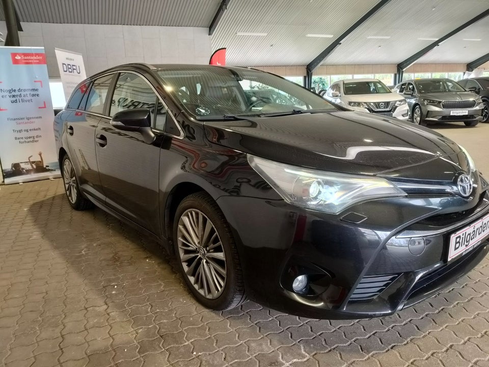 Toyota Avensis 1,8 VVT-i T1 Touring Sports 5d