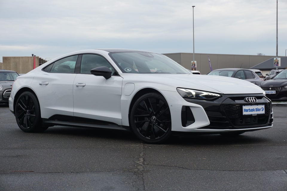 Audi e-tron GT quattro 4d
