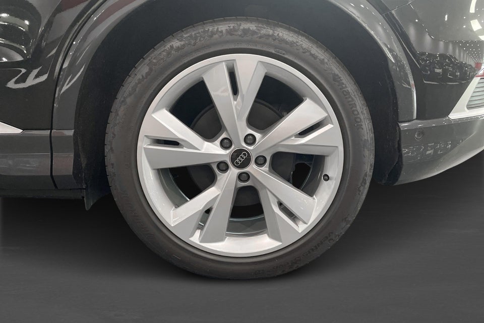 Audi Q4 e-tron 45 S-line 5d