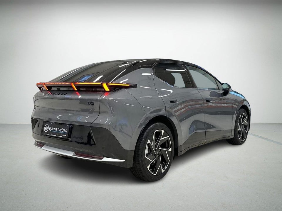 Lynk & Co 02 More 5d