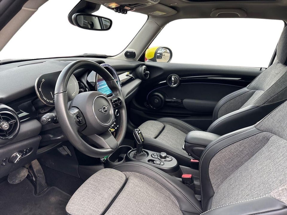 MINI Cooper SE Maximise 3d