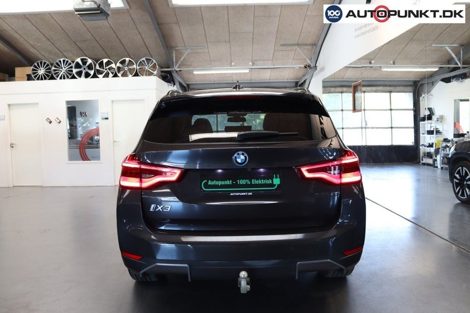 BMW iX3 Charged 5d