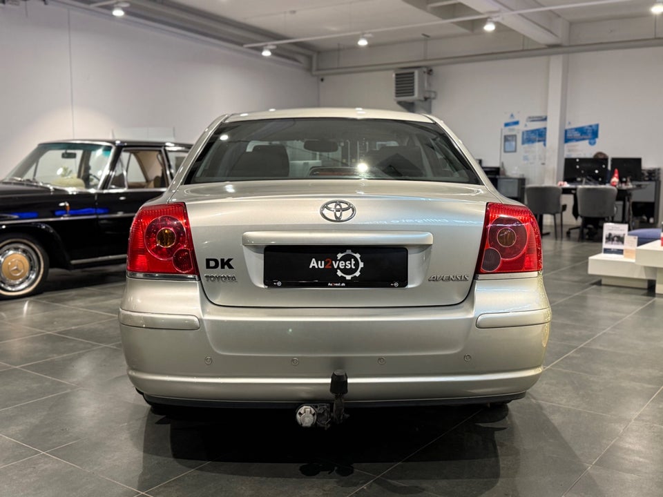 Toyota Avensis 1,8 VVT-i Sol 5d