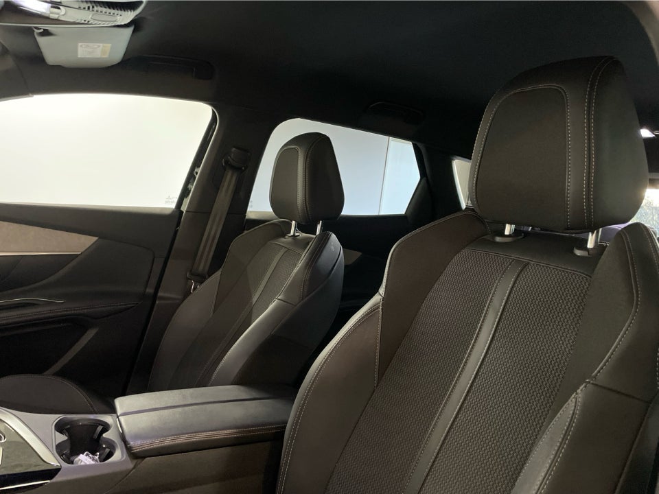 Peugeot 3008 1,6 Hybrid GT Black Pack EAT8 5d