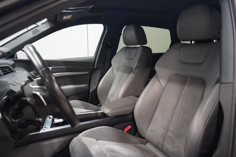 Audi e-tron 55 S-line quattro 5d
