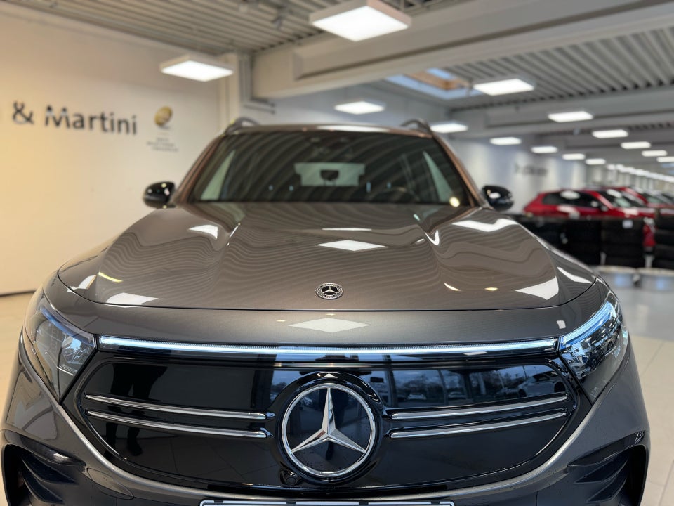 Mercedes EQB300 AMG Line 4Matic 5d