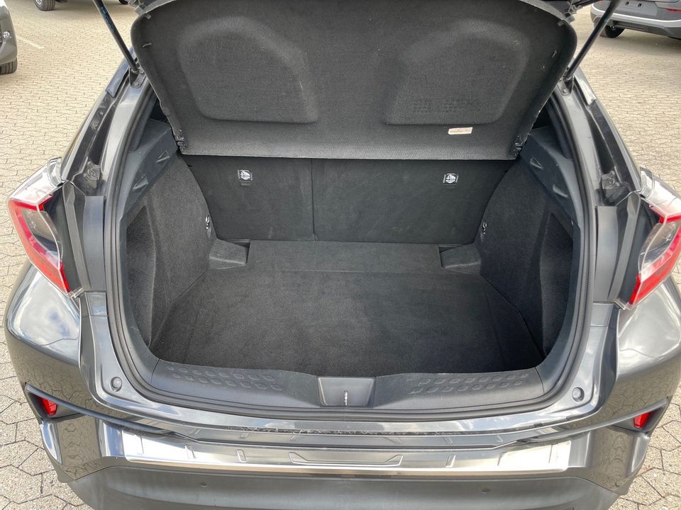 Toyota C-HR 1,8 Hybrid C-HIC Smart CVT 5d