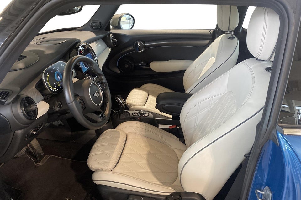 MINI Cooper SE Yours Trim 3d