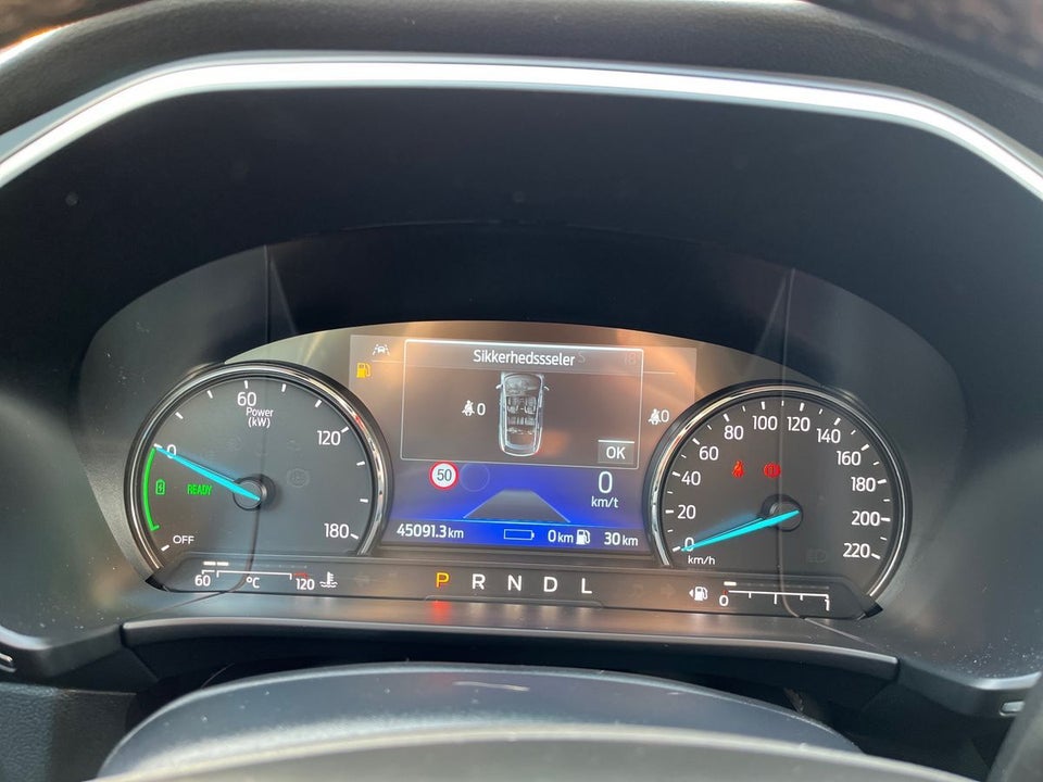 Ford Kuga 2,5 PHEV Titanium X CVT 5d