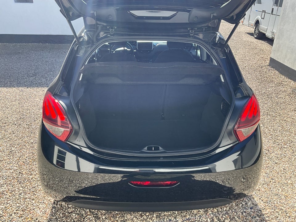 Peugeot 208 1,2 VTi 82 Active 5d