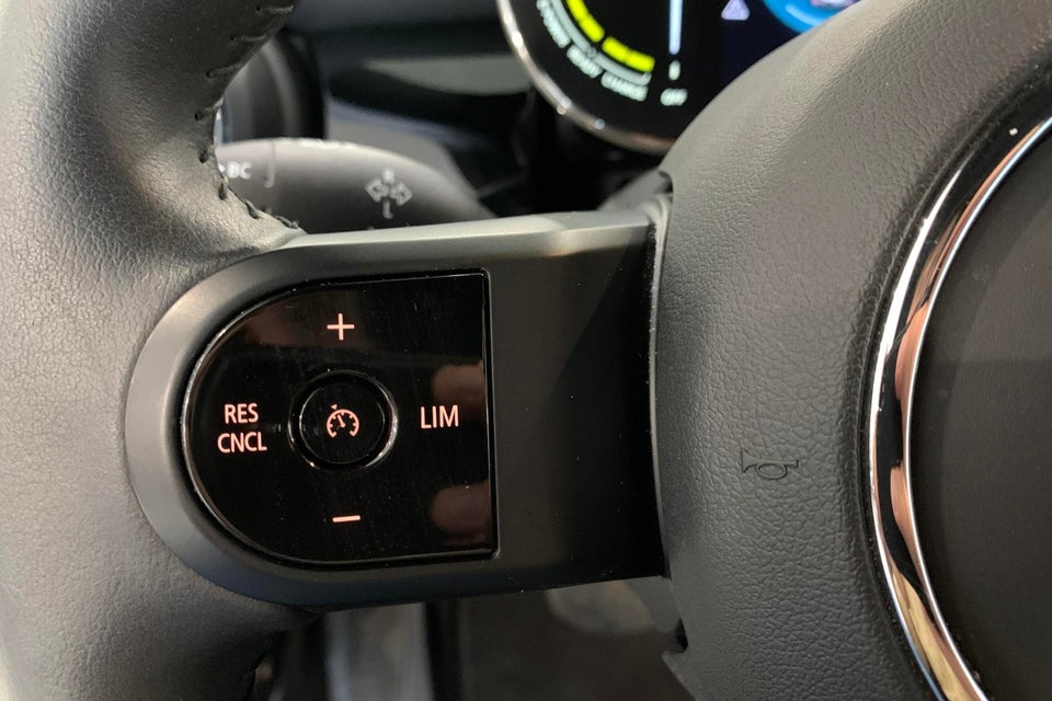 MINI Cooper SE Classic Trim 3d