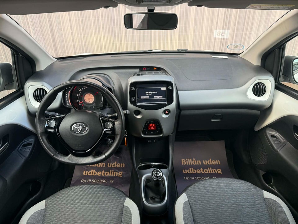 Toyota Aygo 1,0 VVT-i x-press 5d